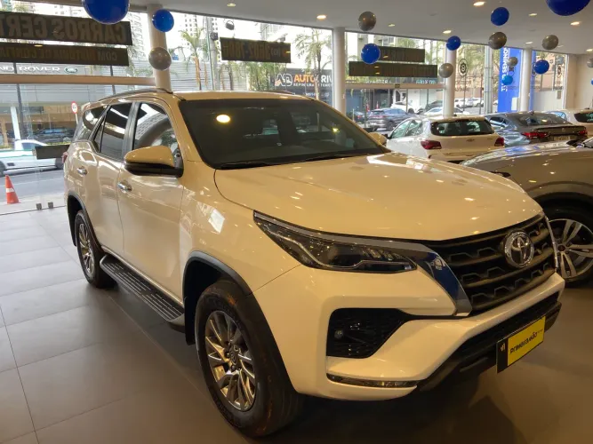 Toyota Hilux SW4 SRV 4X2 2.7 Flex 16V Aut. 2021