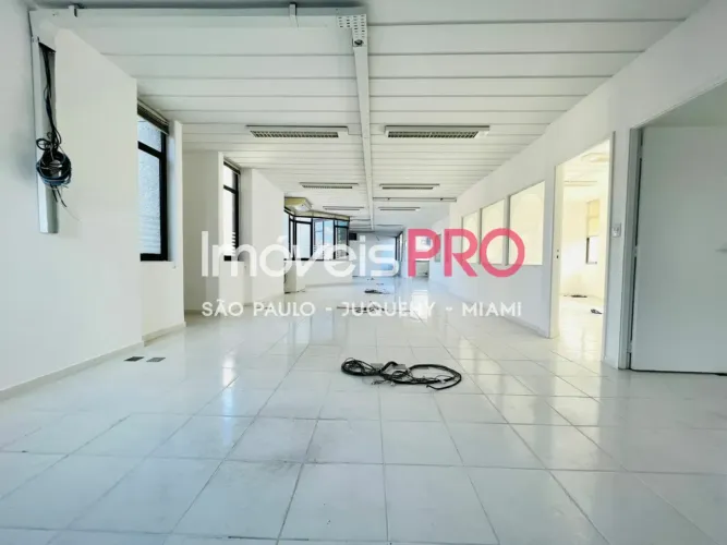 Conjunto comercial à venda com 220 m² no Brooklin