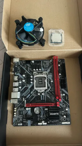 Kit Intel 9ª Geração i3-9100F + Gigabyte B365M Gaming HD LGA 1151