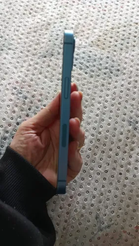 iPhone 13 128gb / 75% bateria / chip virtual