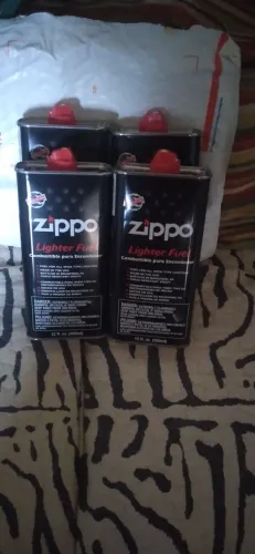 Acendedor para isqueiro Zippo ,são 4 por 300 reais,cada 80 teais.