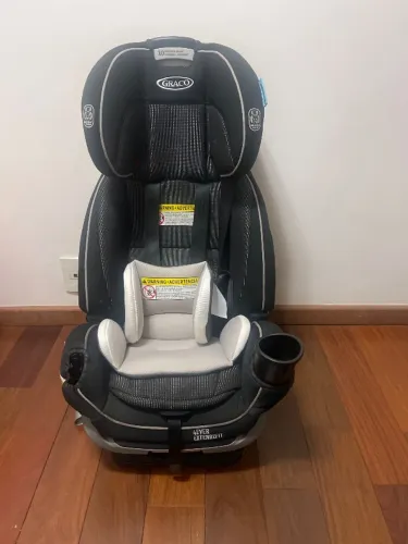 Cadeirinha de bebê para carro
