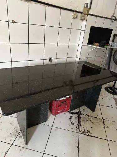 Mesa de mármore 2m