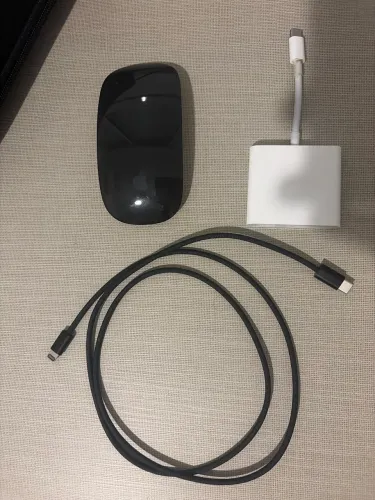 Apple magic mouse 2 e adaptador apple multiportas ambos originais e em bom estado