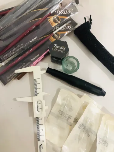 Kit profissional de sobrancelha