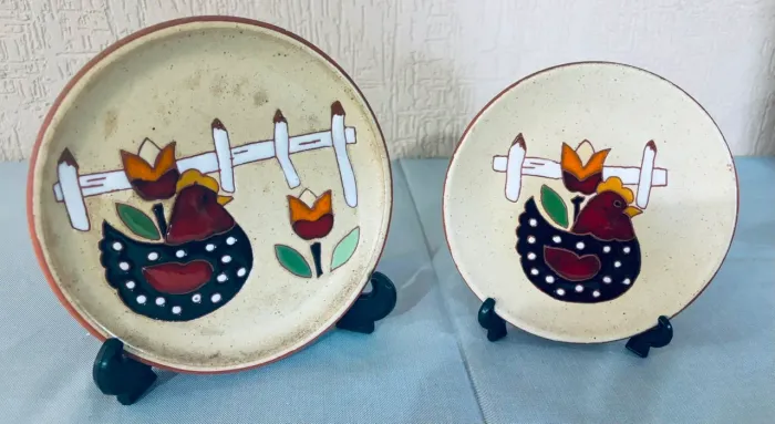 Par Pratos Decorativos Cerâmica Vintage Galinha Caipira Retrô
