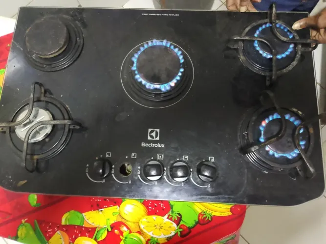 ?Cooktop Electrolux GG70V - 5 Bocas Vidro Preto