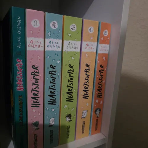 Coleção HQ Graphic Novel Heartstopper 6 volumes