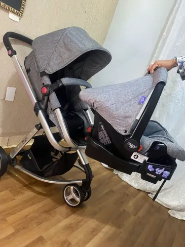 Carrinho + bebê conforto 