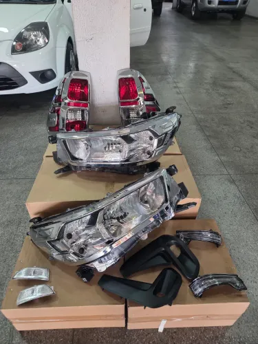 Farol / Lanterna + Acessórios Hillux SRX 2022