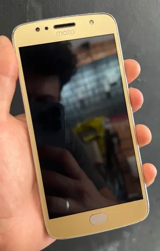 Motorola Moto G5s 32GB Dourado