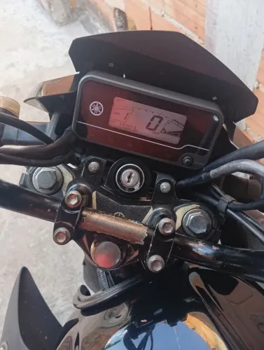 Yamaha factor preta 150cc 2020.
