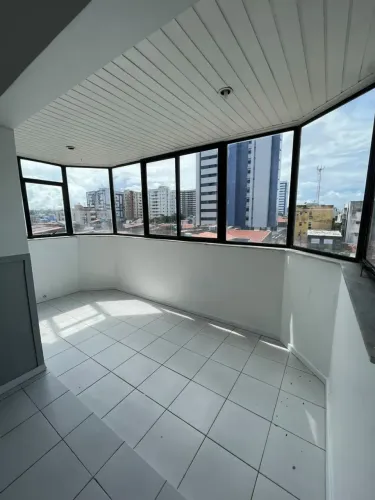 Apartamento amplo com 110 m² na Jatiúca Excelente localização