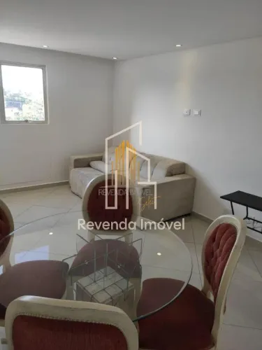 Condomínio - Celia IV. Apto de 67m². 2 dormitório, banheiro social e 1 vaga. No bairro - V