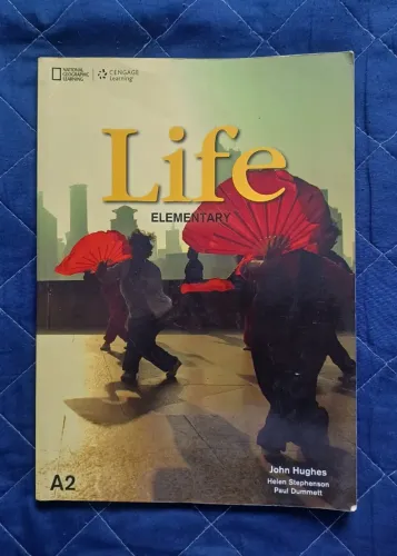 Livro: 'National Geographic: Life Elementary', de John Hughes, H. Stephenson, P. Dummett
