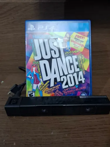 Câmera Original PS4 + Jogo Just Dance 2014 Faço envio OLX