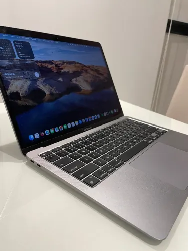 Apple Macbook Air M1 - 8Gb RAM - 256Gb SSD