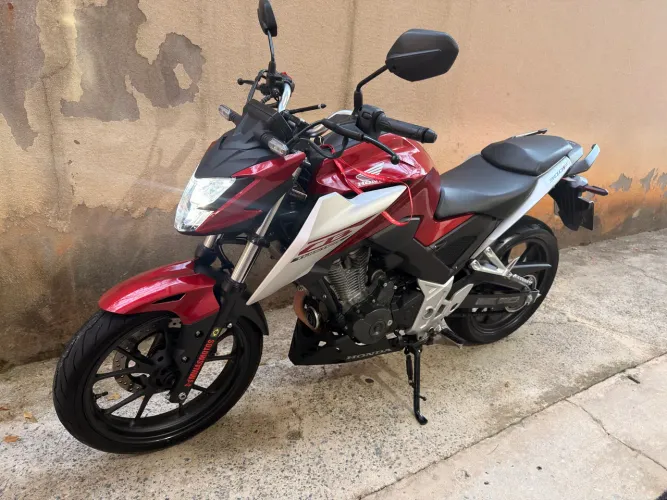 HONDA CB 300F TWISTER ABS 2025 - IMPECÁVEL!