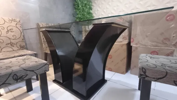 Mesa de Jantar com 5 cadeiras