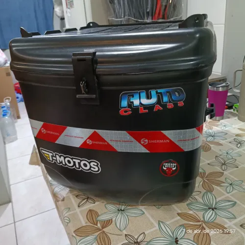 Vendo baú para motoboy 92L
