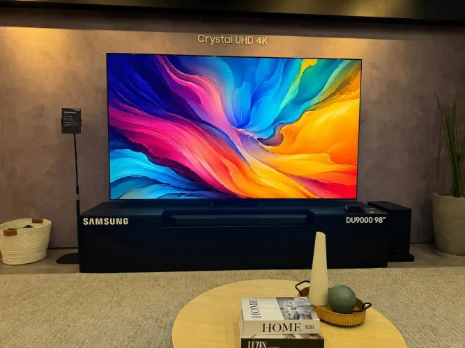 Smart TV Samsung 98 polegadas Nova