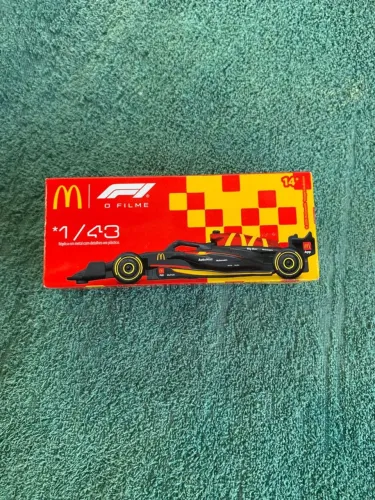 Carrinho fórmula 1 McDonald's. Edição especial de F1 o filme