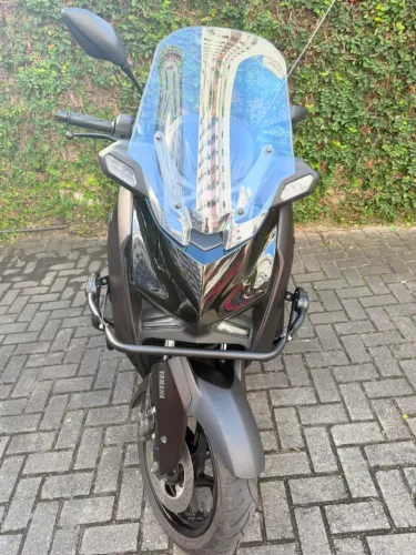 Vendo ou Troco XMAX 300 Connected Ano: 2026
