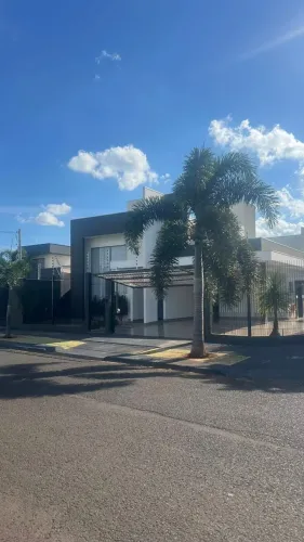 Casa de Esquina Alto Padrão - Jardim Oriental | Maringá