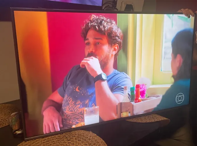 Tv crystal 43