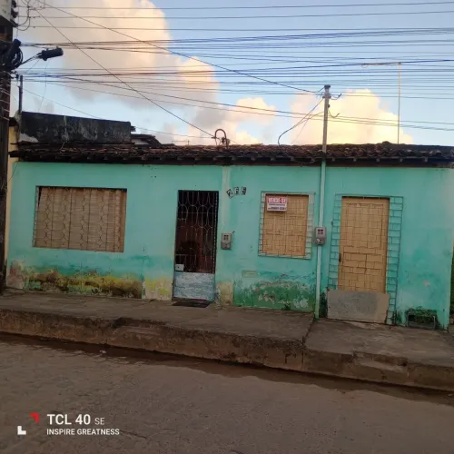 Vendo essa casa com outra do lado