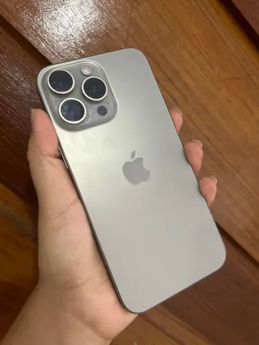 iPhone 15 pro Max - GIGAS 256 - 100% saude - Original com Garantia 