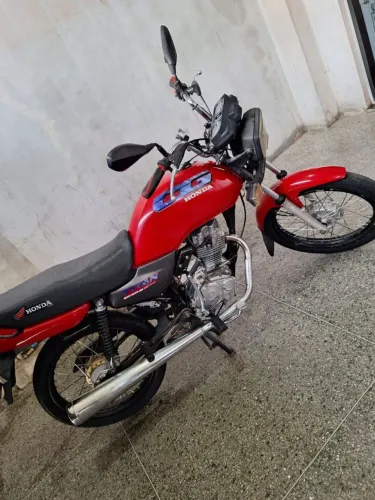 Vende-se essa cg, muito conservada