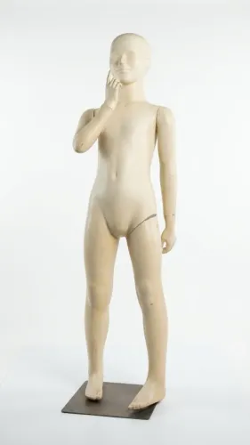 Manequim branco infantil