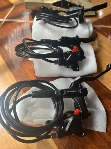 Freio Ttraseiro Shimano mt200