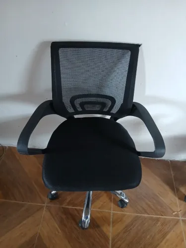 Cadeira de escritório encosto em tela