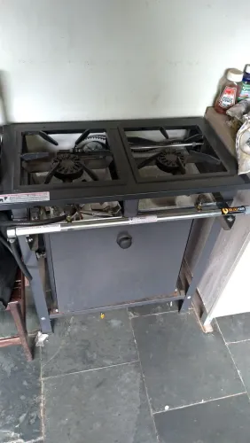 Fogão industrial metal foor 2 bocas e forno