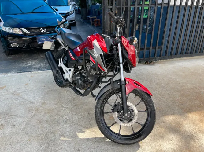 Honda CG Titan 160 ABS 12 mil km rodado Ano 2025 único dono Impecável Ipva 2026 pago  