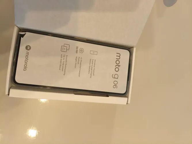 Motorola Moto G06 128GB 12GB RAM Tela 6.9 - Novo Sem Uso