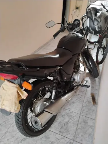 Vendo Titan es 2008 só 8.600 R$