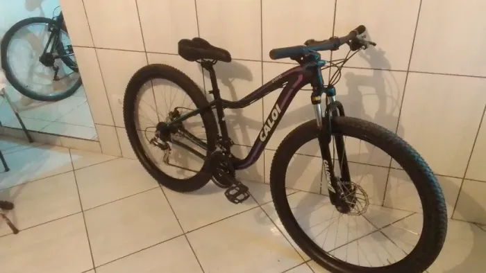 Bicicleta caloi em alumínio aro 29 praticamente nova posso levar com taxa 