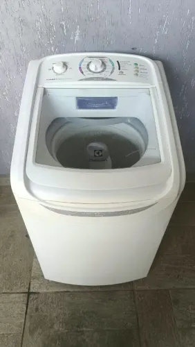 Vendo máquina de lavar Eletrolux funcionando perfeitamente