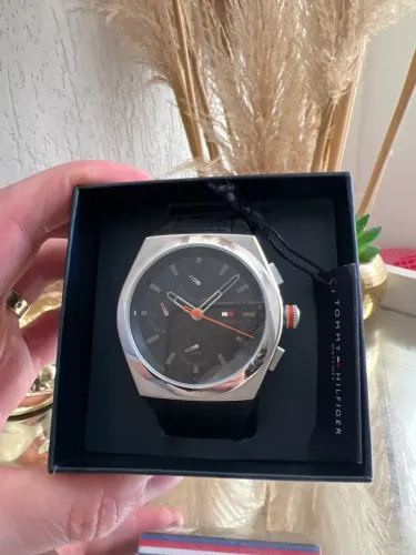 Relógio tommy Hilfiger - novo / totalmente sem uso