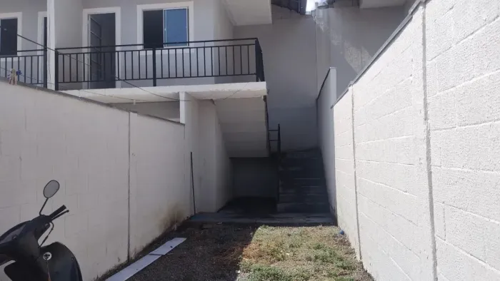 ALUGA-SE CASA COM 70M² COM 2 QUARTOS NO BAIRRO VIDA NOVA- ANÁPOLIS, GOÍAS