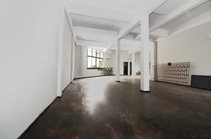 INBOX CIA IMOBILIÁRIA ALUGA EM BENTO GONÇALVES - Sala comercial na Cidade Alta.