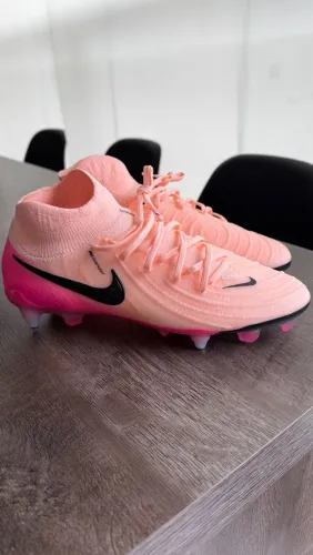 Chuteira Nike Phantom Luna II elite nunca usada!!