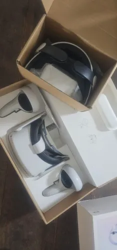 Óculos Quest 2 + BoboVR