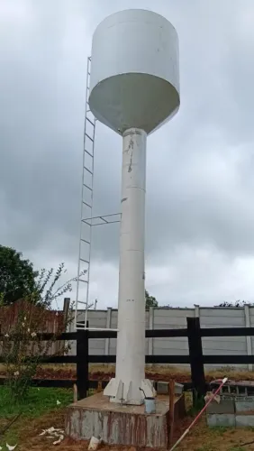 Reservatório metálico modelo taça 