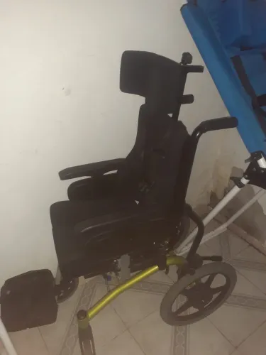 Cadeira e cama 