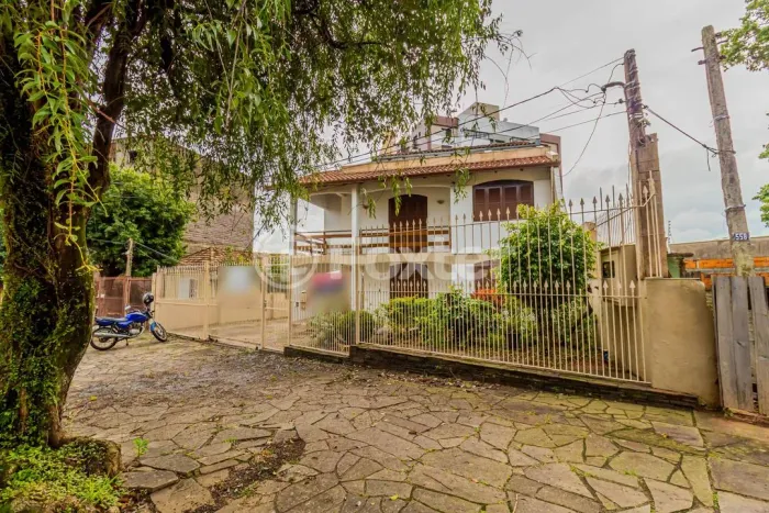 Casa à venda Rua Fontoura Xavier, Jardim São Pedro - Porto Alegre