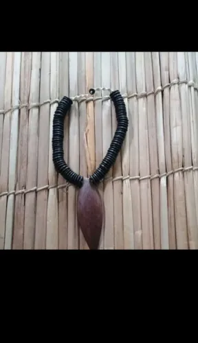 Colar indígena canoa artesanal biojóia 